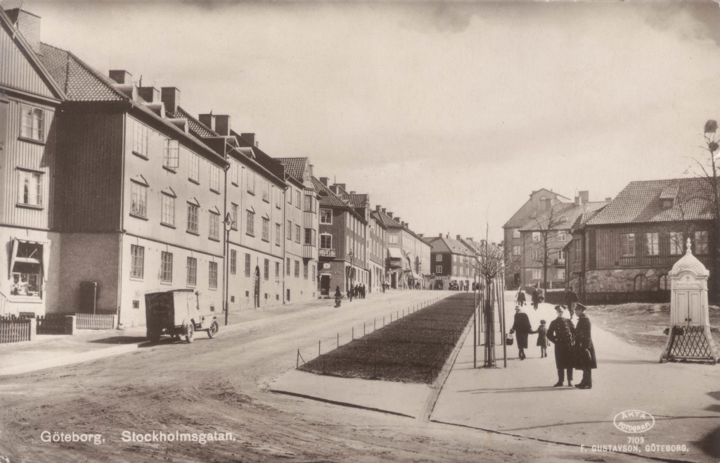 Gammalt svartvitt fotografi av Stockholmsgatan i Göteborg
