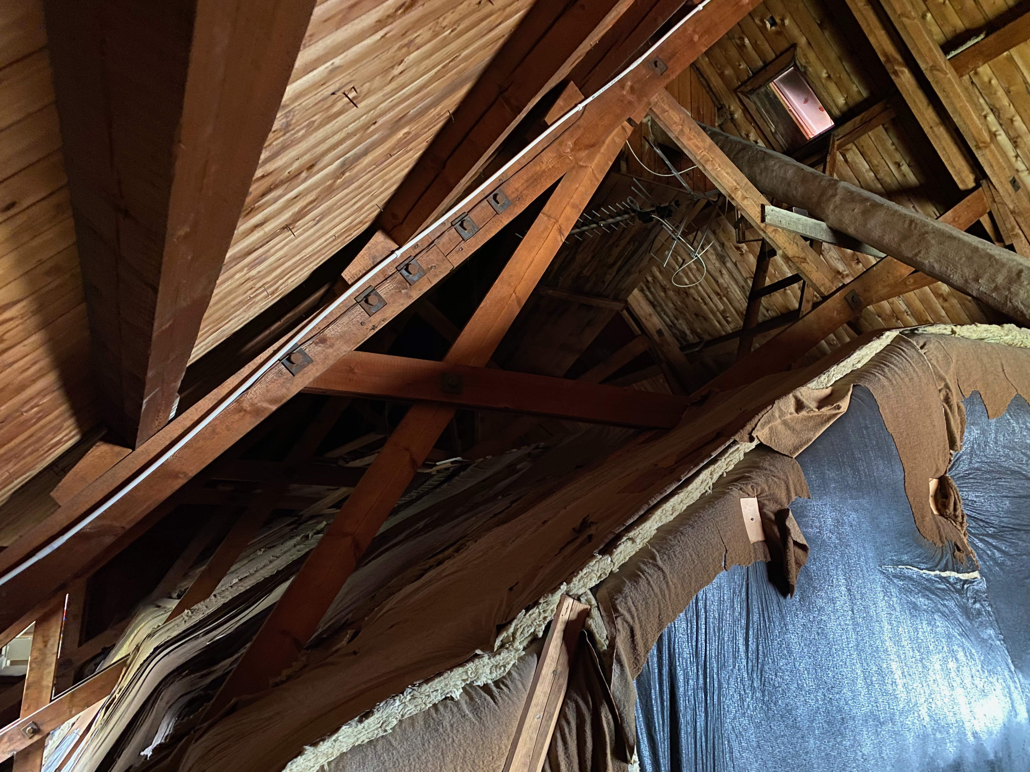 Takstolar och isolering från insidan